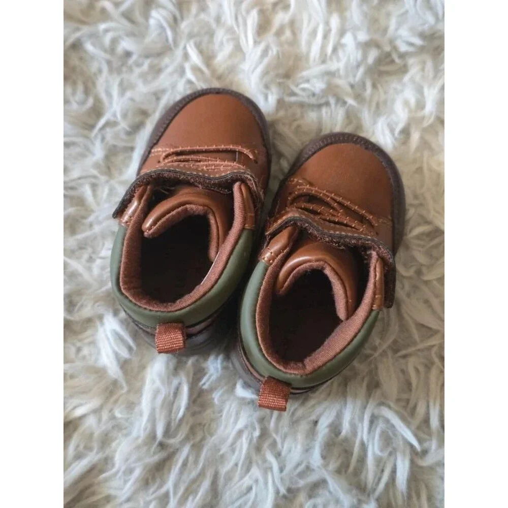 Carter's Boys Brown Boots - Size 3M